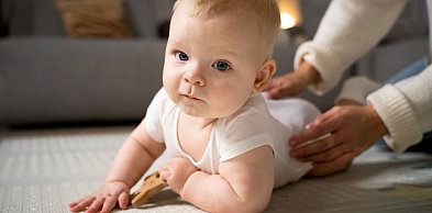 Jak wygląda rehabilitacja niemowląt i kiedy naprawdę warto zgłosić się