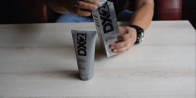 DX2 pod lupą: Czy szampon „odsiwiacz” to marketingowy